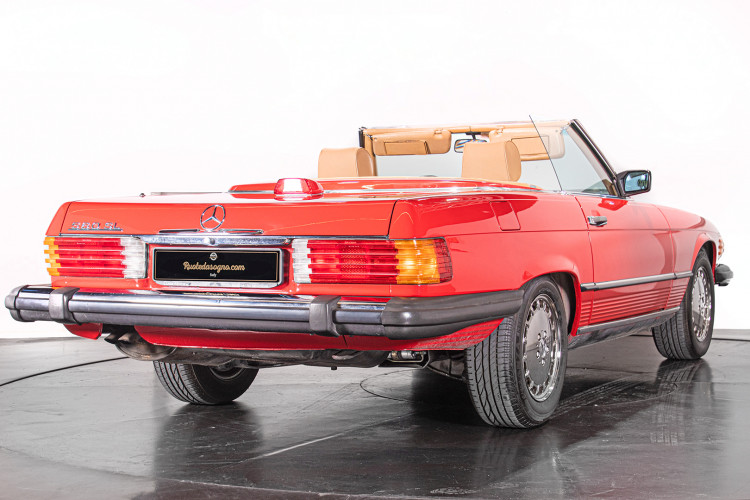 1985 Mercedes-Benz SL 560 24