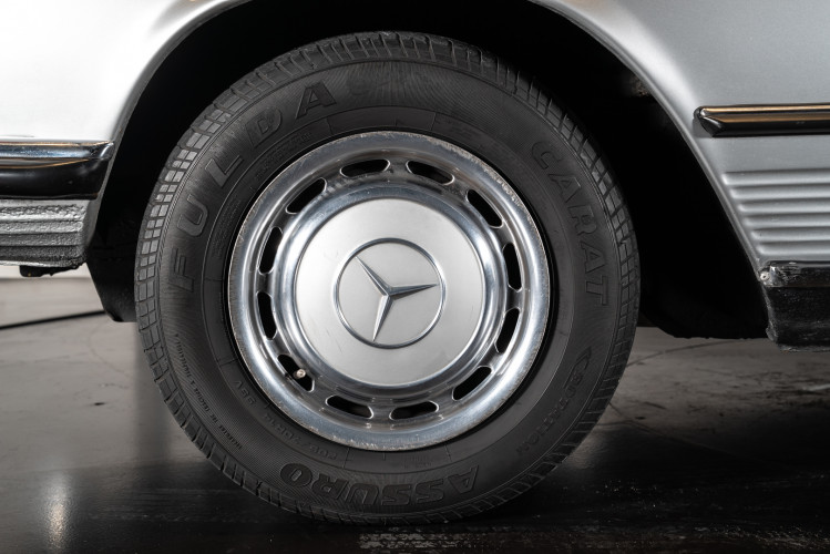 1971 Mercedes-Benz SL 350 Cabrio 9