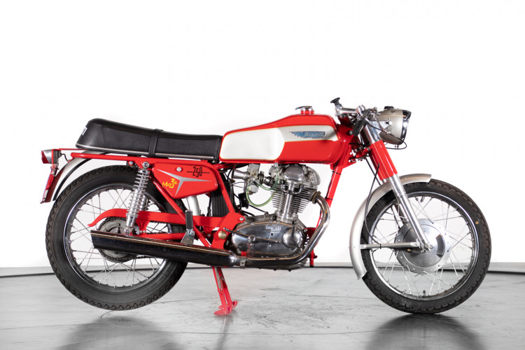 1969 Ducati 250 2