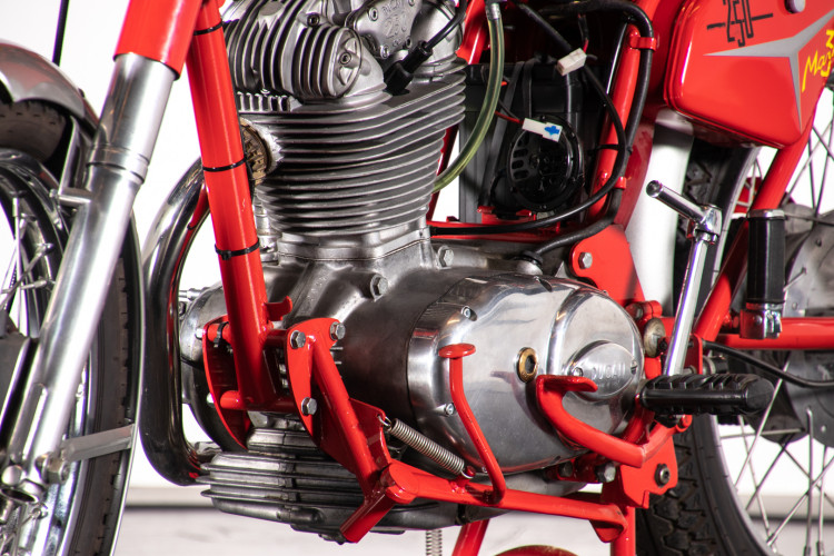 1969 Ducati 250 8