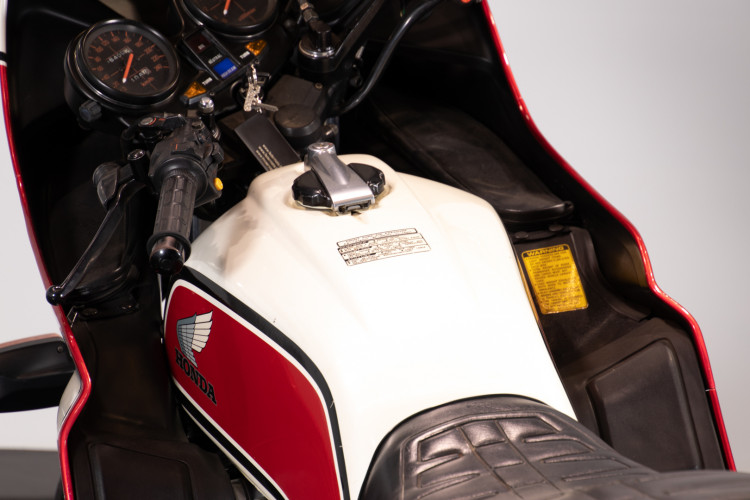 1983 Honda CB 900- F2 SC09 8
