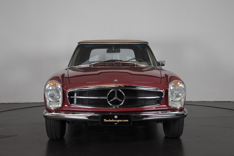1985 Mercedes-Benz 280 SL 1