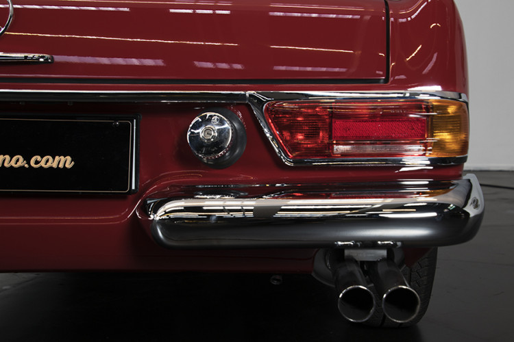 1985 Mercedes-Benz 280 SL 10