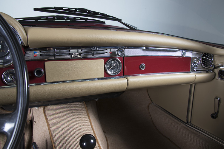 1985 Mercedes-Benz 280 SL 16