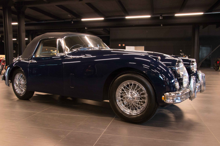 products/JAG00005/JAG0005-4.jpg 1961 Jaguar XK150 DHC 3