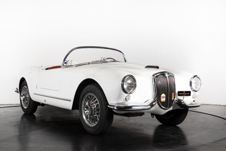 1955 Lancia Aurelia B24 S spider 7