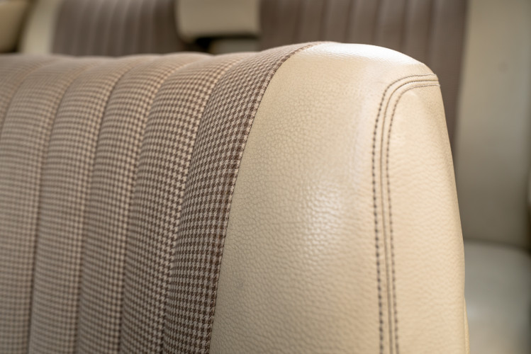 1972 Mercedes-Benz 350 SLC 26