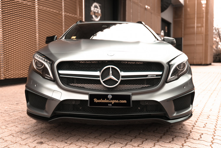 2015 Mercedes-Benz GLA AMG 45 1