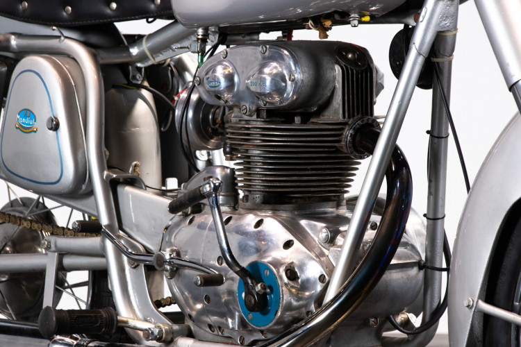 1956 MONDIAL 200 9