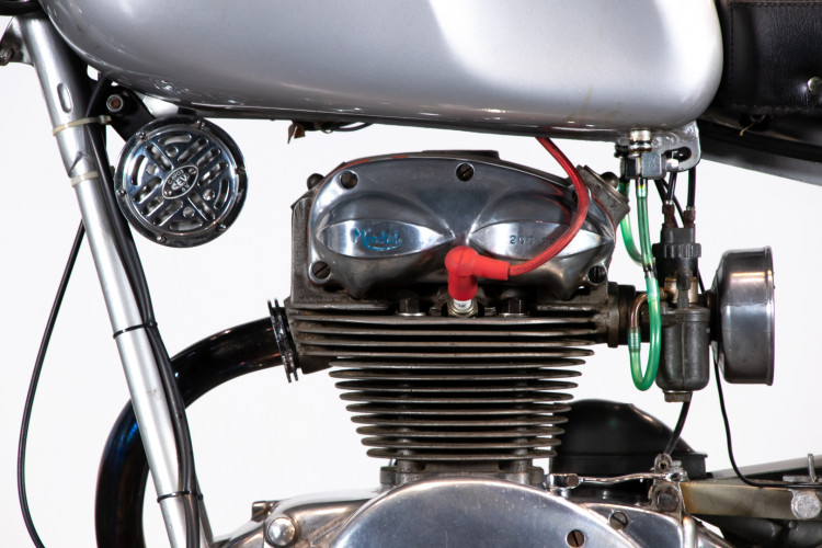 1956 MONDIAL 200 18