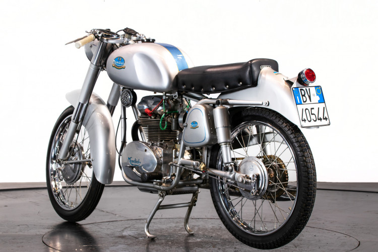 1956 MONDIAL 200 15