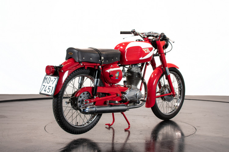 1966 Moto Morini Corsaro 125 2