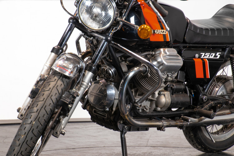 1975 Moto Guzzi VK V7 Sport 1
