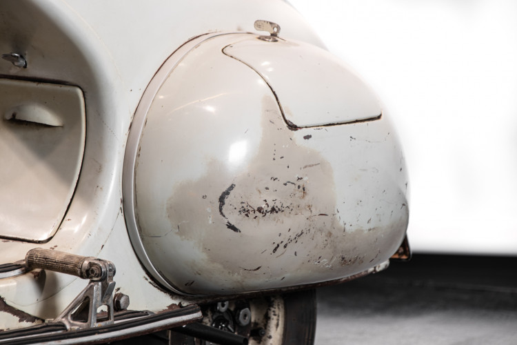 1956 Piaggio Vespa 150 VL3T 9