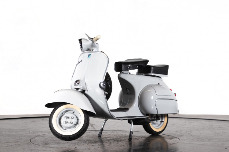 1964 Piaggio Vespa 125 VNB5T 1