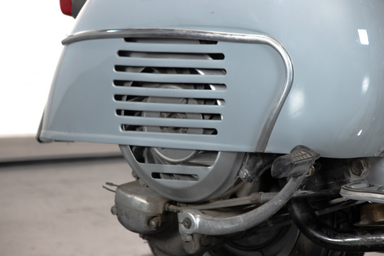 1963 Piaggio Vespa 125 VNB4T 14