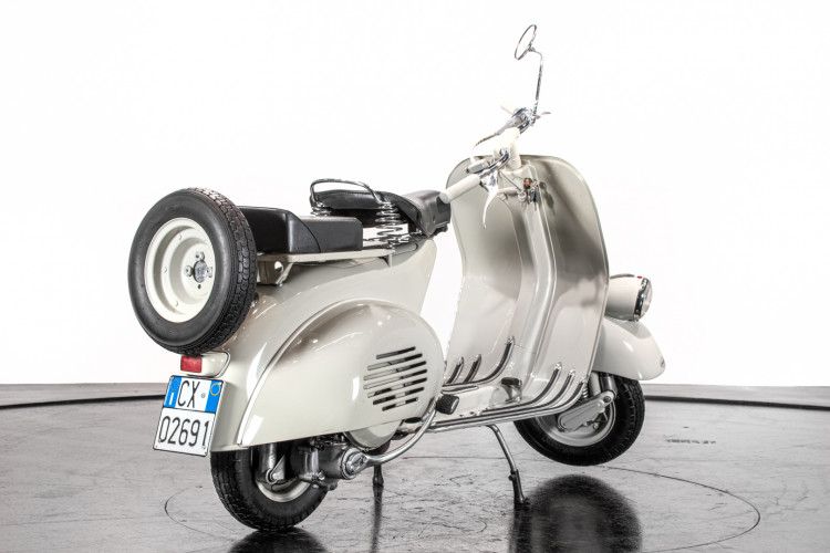 1954 Piaggio Vespa 125 Mod. 53 2