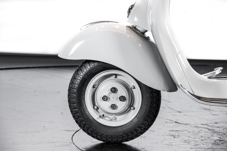 1958 Piaggio Vespa 125 12