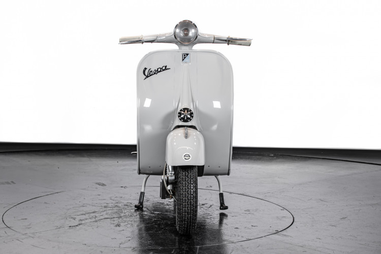 1958 Piaggio Vespa 125 2