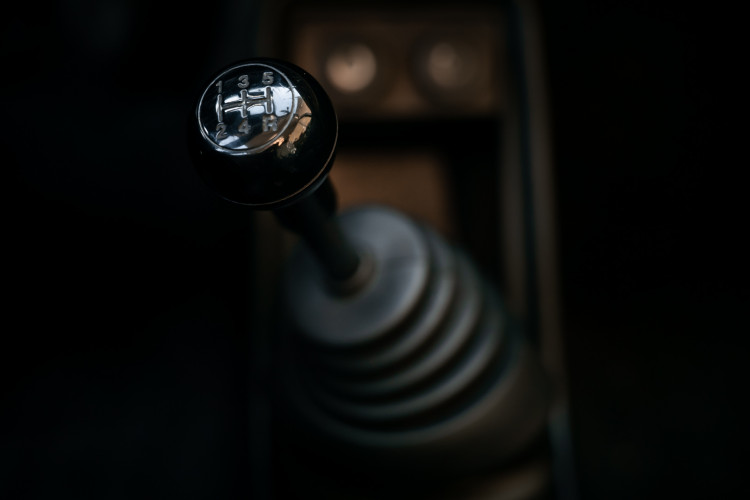 1977 Porsche 911 SC 38