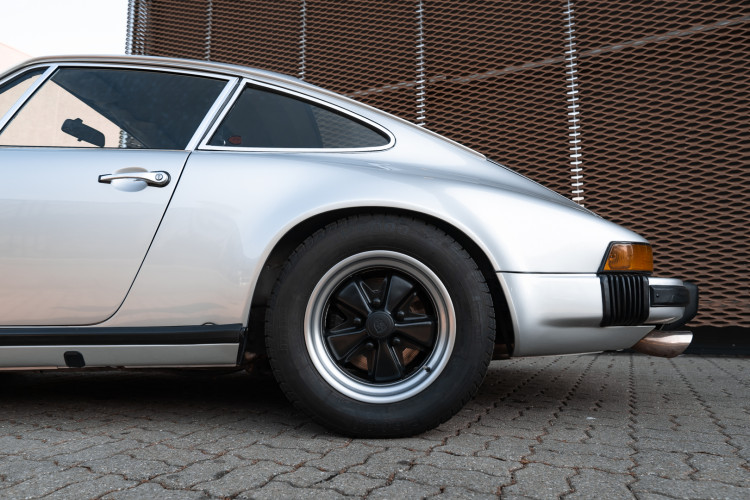 1977 Porsche 911 SC 14