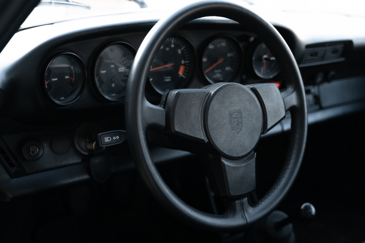 1977 Porsche 911 SC 25