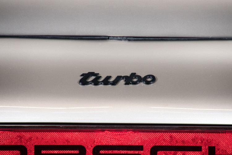 1985 Porsche 930 Turbo 15