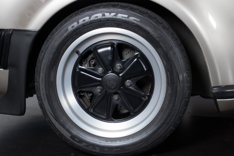 1985 Porsche 930 Turbo 14