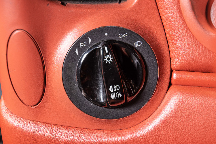 2000 Porsche 996 Turbo 35
