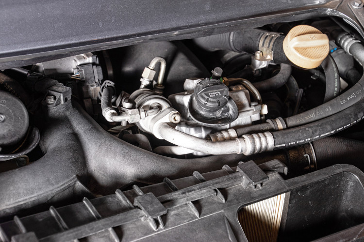 2000 Porsche 996 Turbo 16