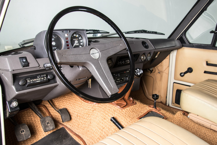 1976 RANGE ROVER 15