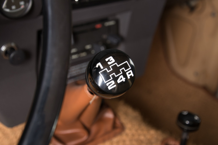 1976 RANGE ROVER 22