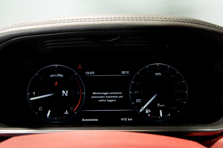 2014 Land Rover Range Rover Sport 30