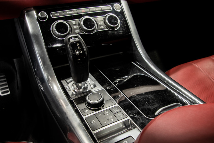 2014 Land Rover Range Rover Sport 39