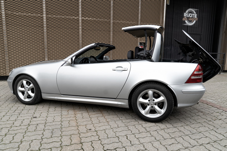 2000 Mercedes-Benz 320 SLK 27