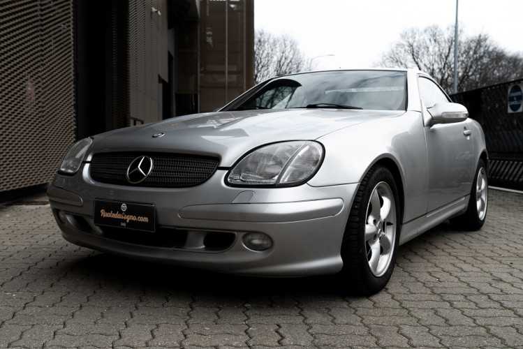 2000 Mercedes-Benz 320 SLK 3