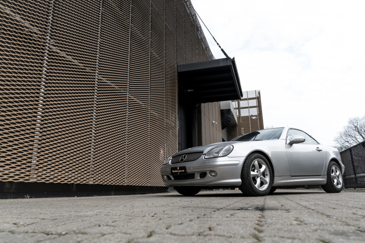 2000 Mercedes-Benz 320 SLK 10
