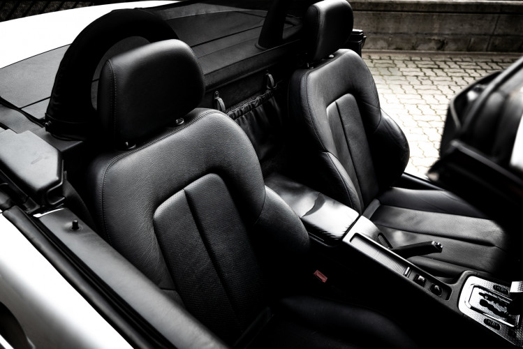 2000 Mercedes-Benz 320 SLK 44