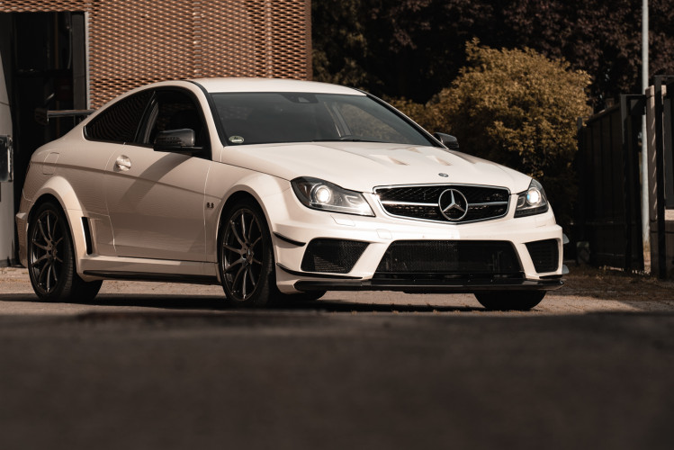2012 Mercedes-Benz C63 AMG Black Series 2