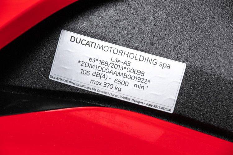 2021 Ducati Panigale V4S 30