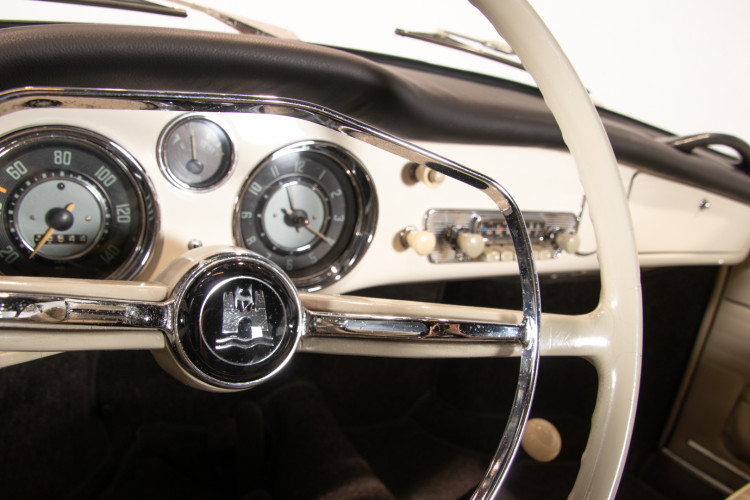 1965 Volkswagen Karmann Ghia 16