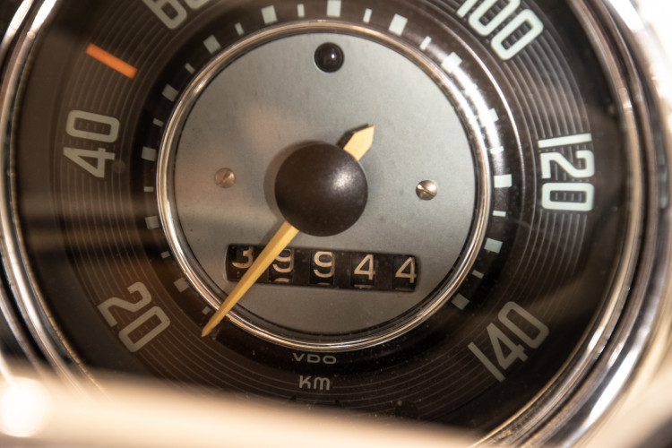 1965 Volkswagen Karmann Ghia 21