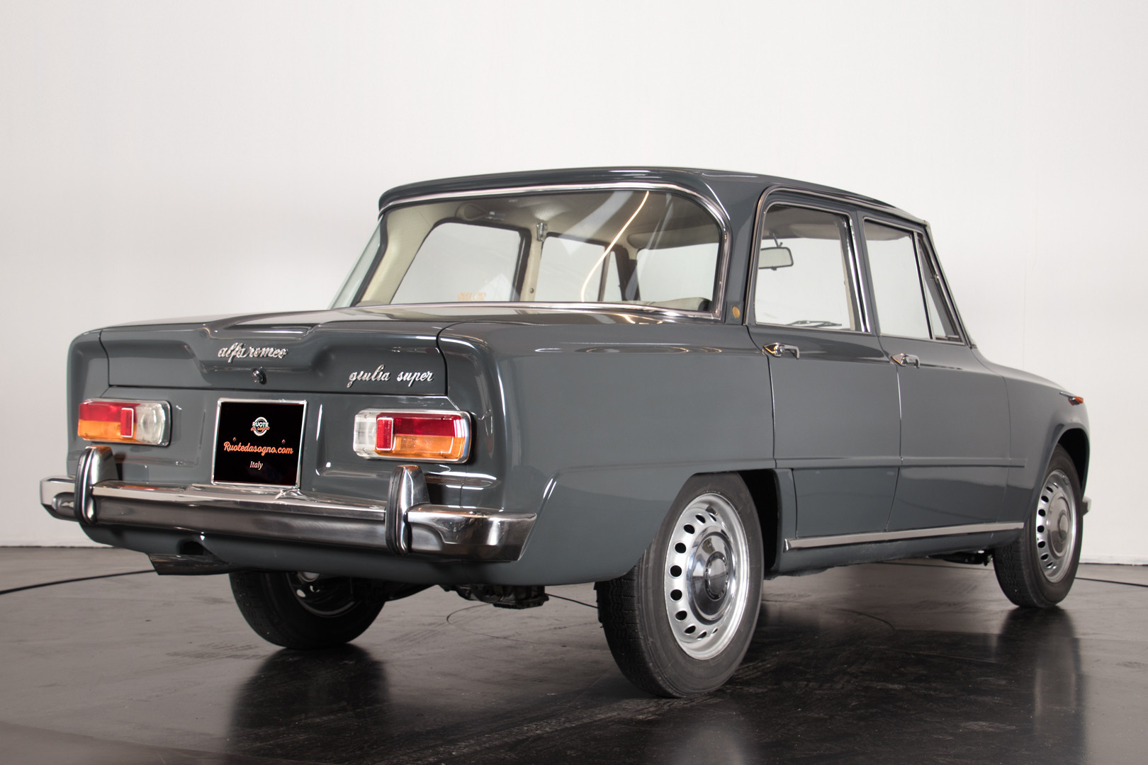 1965 Alfa Romeo Giulia Super 1600 5