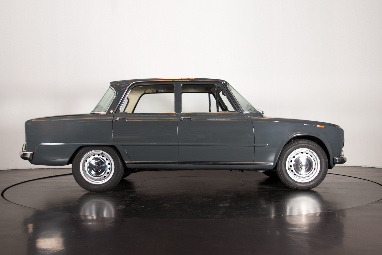 1965 Alfa Romeo Giulia Super 1600 4
