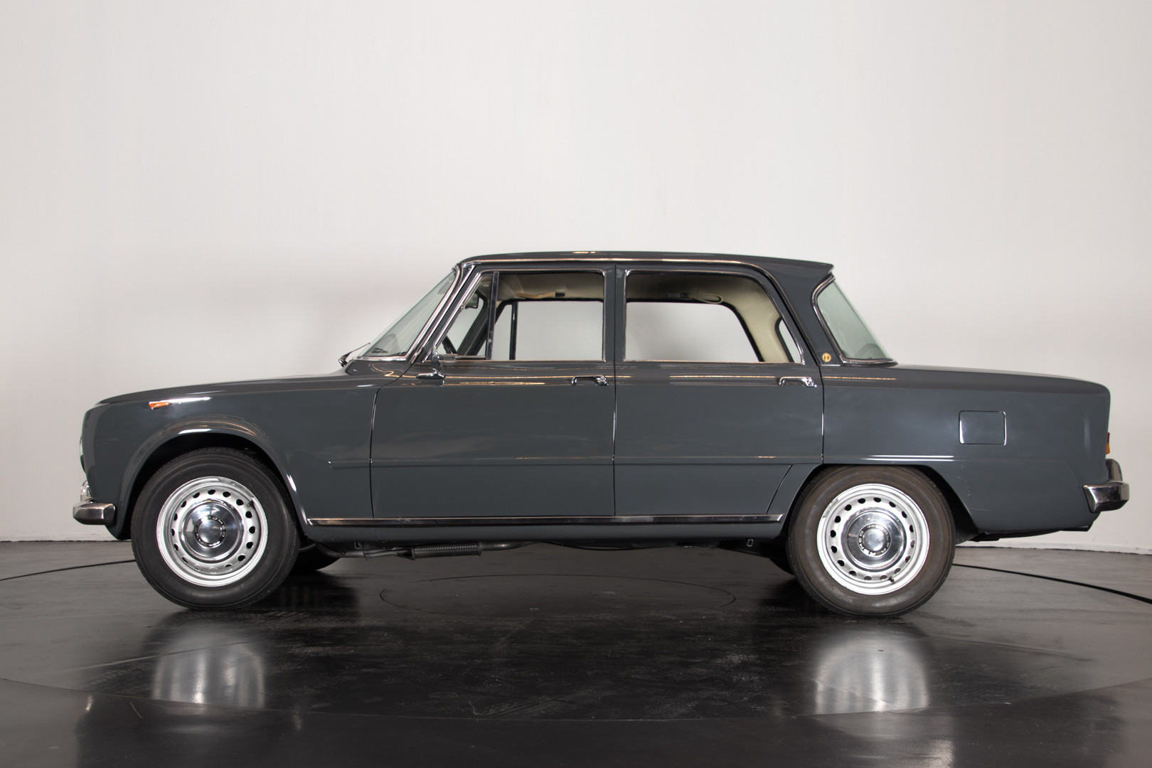 1965 Alfa Romeo Giulia Super 1600 10