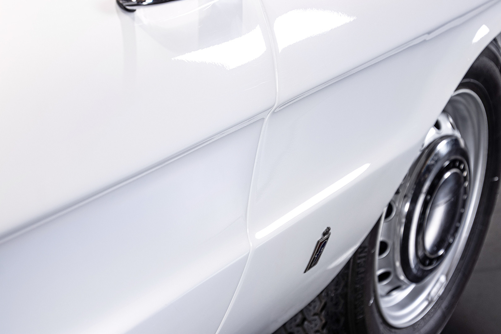 1969 Alfa Romeo Duetto Spider 1750 "Osso di Seppia" 41