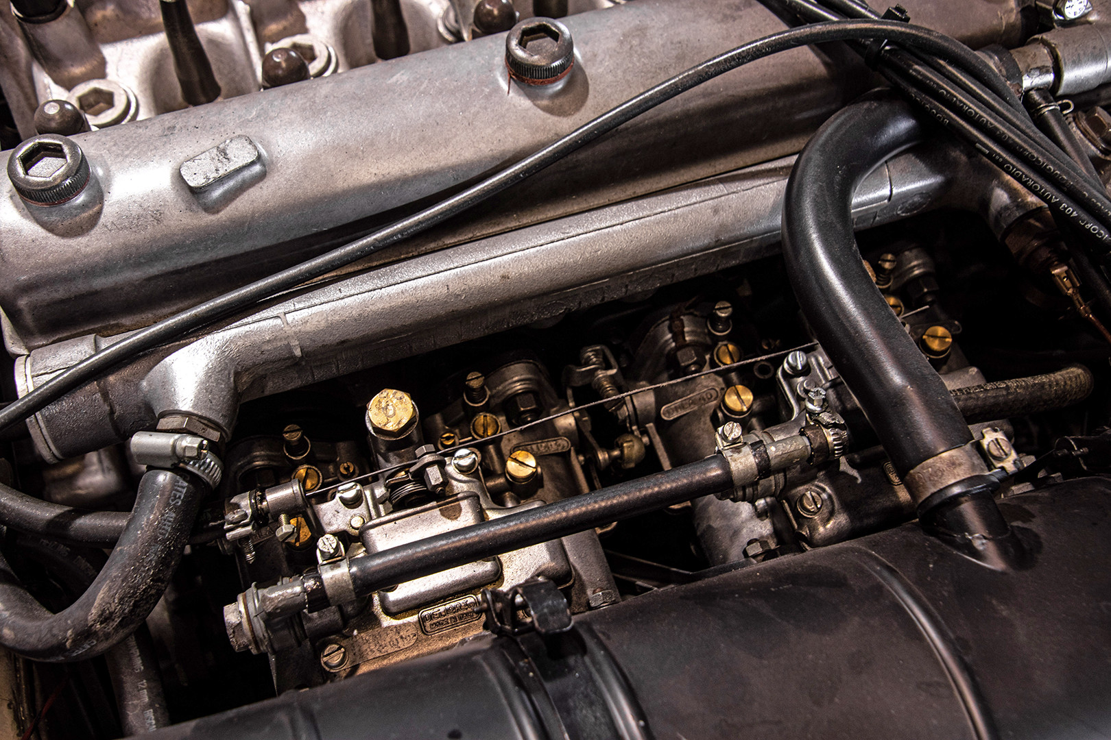 1969 Alfa Romeo Duetto Spider 1750 "Osso di Seppia" 48