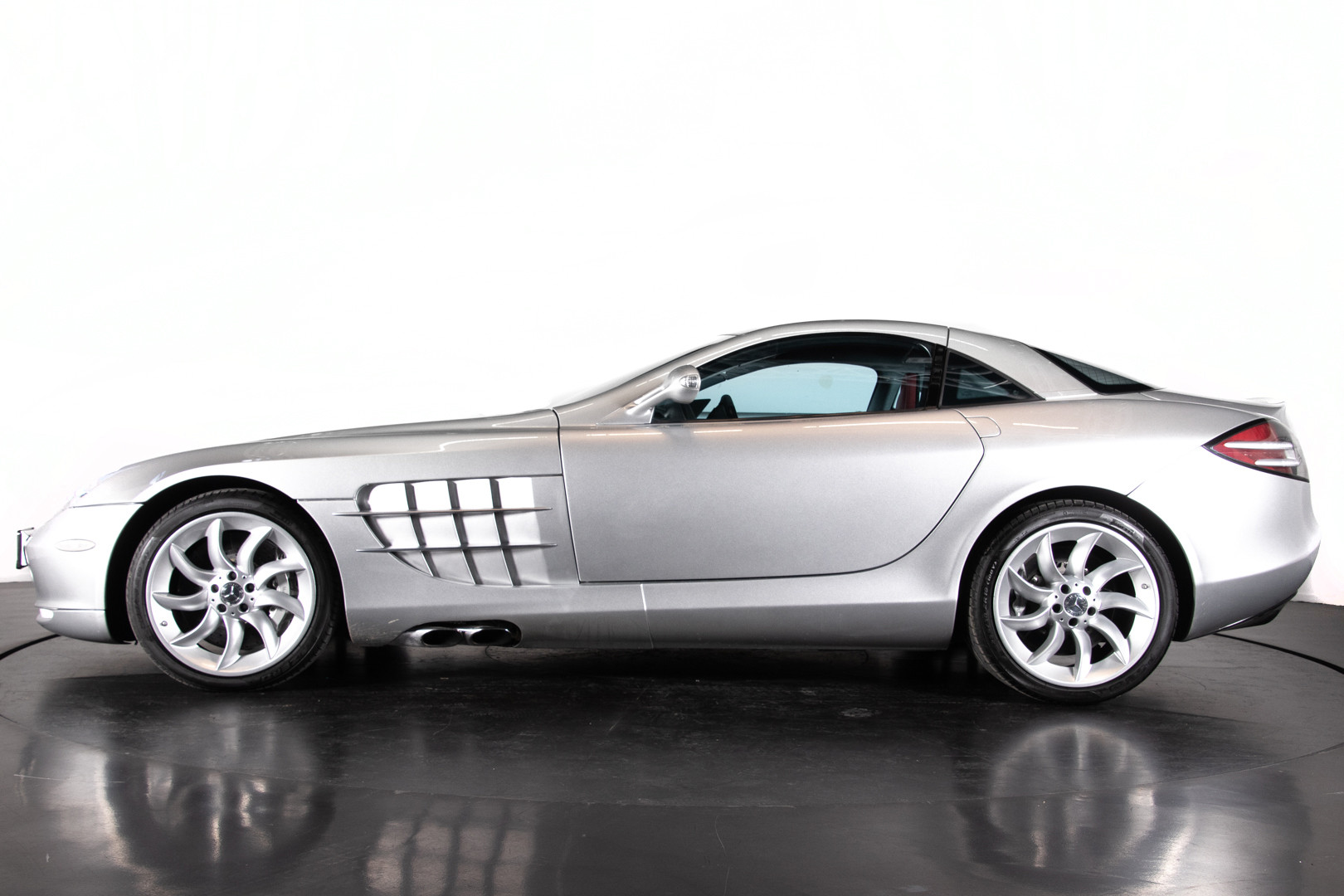 2004 Mercedes-Benz SLR McLaren 1