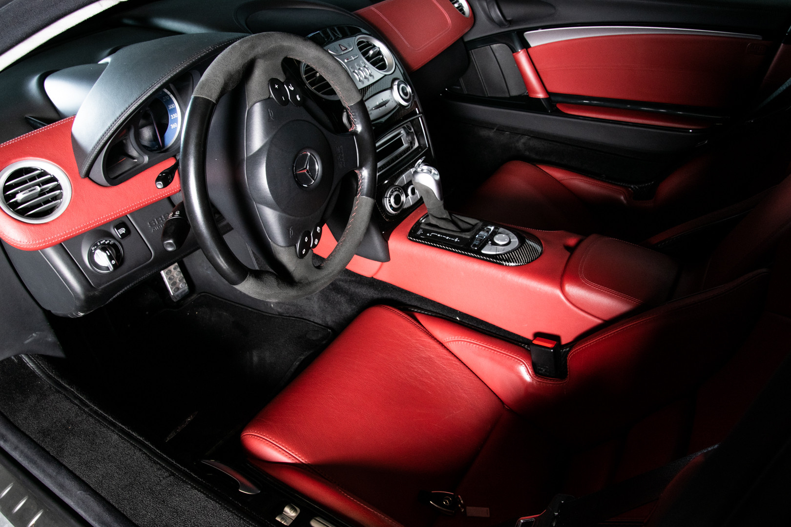 2004 Mercedes-Benz SLR McLaren 32