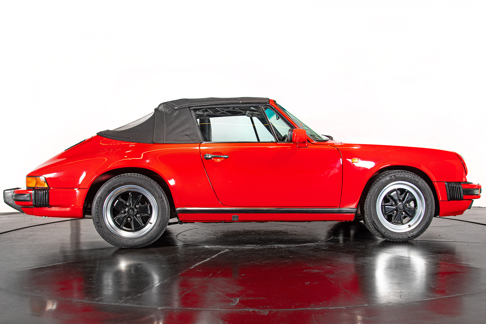 1986 Porsche 911 3.2 Cabrio 11